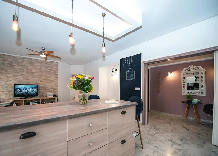 Loft Style Near The Old Town *