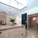 Loft Style Near The Old Town *
